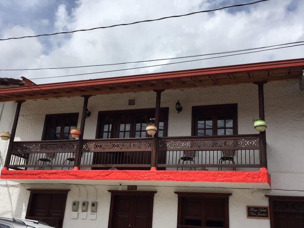 Fami Hotel Vive Jardin Exterior foto